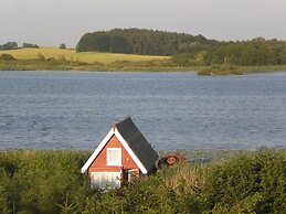 Bootshaus Direkt am See mit Eigenem Steg an der Ostsee