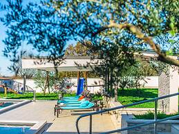 Beautiful Villa in Vrsar With Swimming Pool