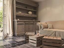 Cottage in Haut-bois With Private Pool