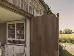 Cottage in Haut-bois With Private Pool