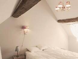 Cottage in Haut-bois With Private Pool
