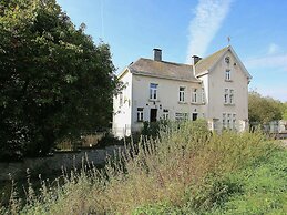 Riverside Mansion Retreat