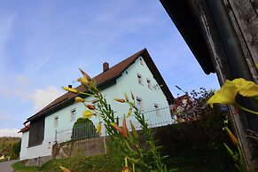 Schones Ferienhaus mit Grossem Garten bei Stadlern
