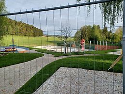 Schones Ferienhaus mit Grossem Garten bei Stadlern