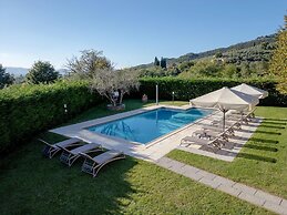 Villa in Tuscany With Pool