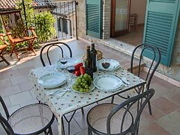 Farmhouse Bliss With Pool, Wine and Tails