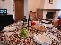 Farmhouse Bliss With Pool, Wine and Tails