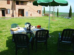 Charming Tuscan Farmhouse