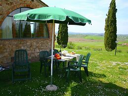 Charming Tuscan Farmhouse