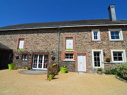 Cottage in Former Farmhouse in Tillet