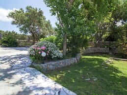 Villa in Lefkogia Crete With Swimming Pool