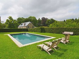 Gesves Castle Grounds Retreat