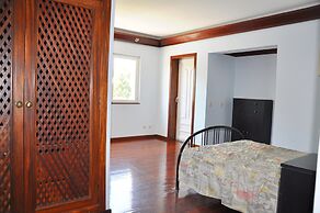 Villa in Vilamoura With Private Pool & BBQ