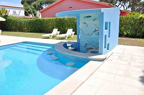 Villa in Vilamoura With Private Pool & BBQ
