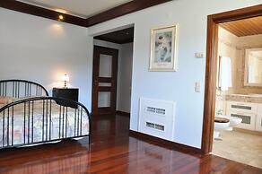 Villa in Vilamoura With Private Pool & BBQ