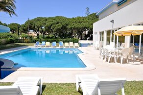 Villa in Vilamoura With Private Pool & BBQ