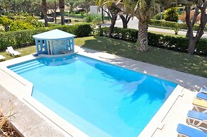 Villa in Vilamoura With Private Pool & BBQ