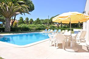 Villa in Vilamoura With Private Pool & BBQ