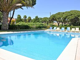 Villa in Vilamoura With Private Pool & BBQ