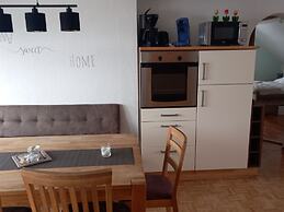 Stilvolle Wohnung in Stormbruch mit Garten