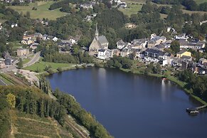 Vielsalm Stay With Furry Friends
