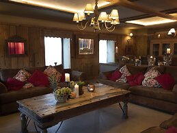 Vielsalm Stay With Furry Friends