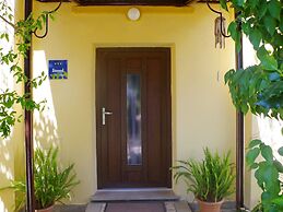 Comfortable Apartment Near the sea