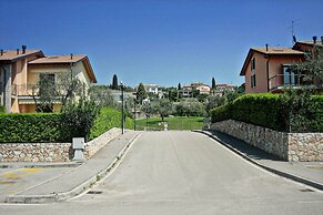 Great and Colourful Apartment Near Bardolino