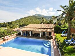 Villa in Alcudia With Swimming Pool