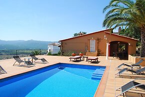 Villa in Platja D'aro With Private Pool