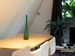 Lanaken Lakeside Cabin Stay
