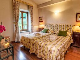Holiday Home for 8 Guests