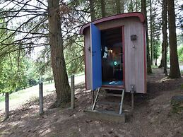 Chalet & Gypsy Caravan in Green & Peaceful Environment near Houffalize