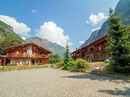 A Cozy Alpine Retreat