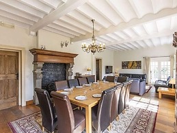 Luxurious Holiday Home in Érezée with Hot Tub