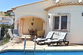 Peaceful Villa With Private Pool