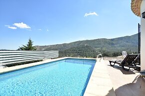 Peaceful Villa With Private Pool