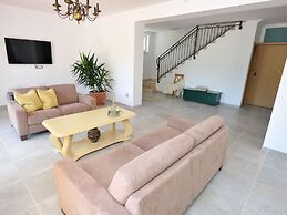Villa in Tijarica With Private Pool