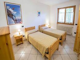 Apartment in Antey With Stunning Mountain Views