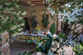 Farmhouse in Proceno With Pool Views