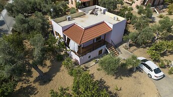 Villa in Crete Near Rethymno Beach