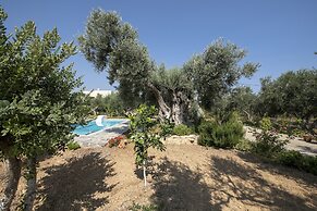 Villa in Crete Near Rethymno Beach