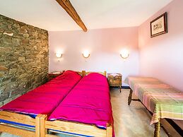 Forestside Escape for 15 Guests