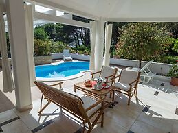 Holiday Home in Molat With Pool