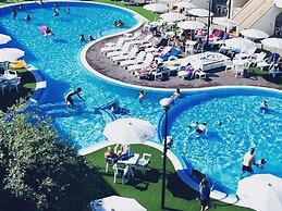 Comfy Furnished Apartment with AC near Beach
