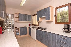 Villa Near Montgo With Pool and Beach
