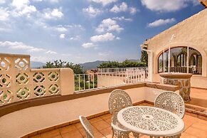 Villa Near Montgo With Pool and Beach
