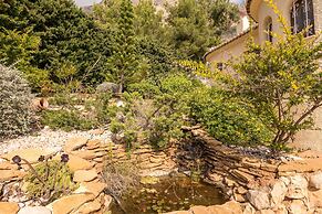 Villa Near Montgo With Pool and Beach