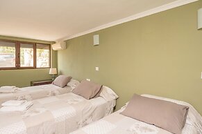 Villa Near Montgo With Pool and Beach