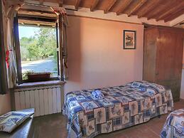 Cottage in Todi With Pool and Terrace